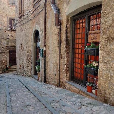 Casa Vacanza Todi Antica Eksteriør billede