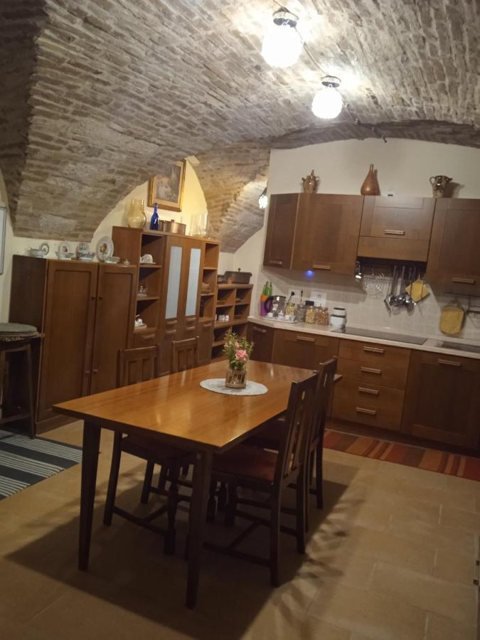 Casa Vacanza Todi Antica Eksteriør billede
